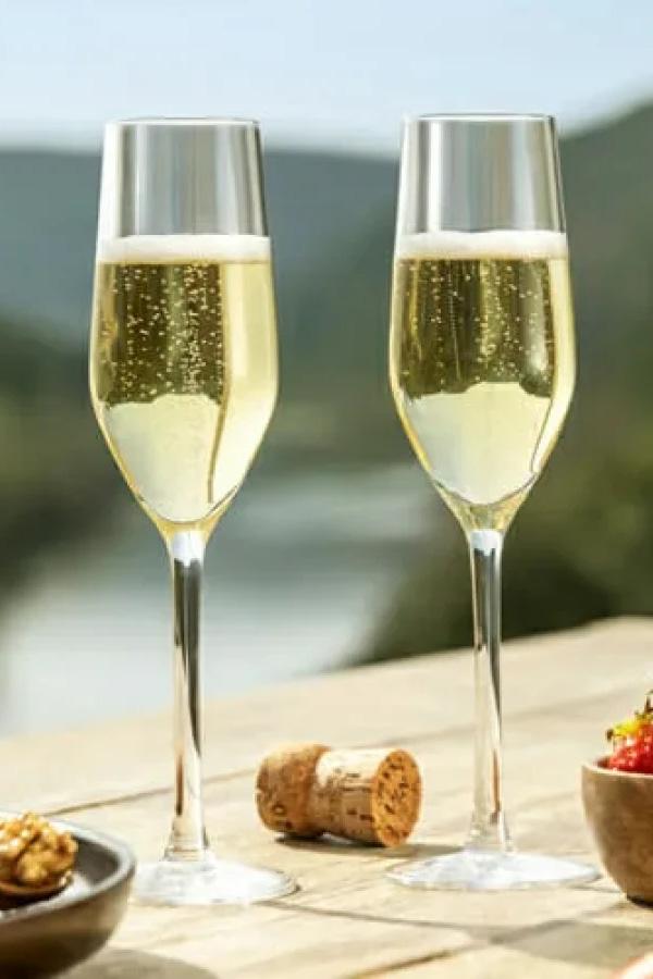 Champagne-Glass_h900